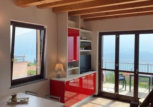La Quiete 56 Lake view Apartment by Gardadomusmea