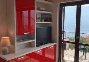 La Quiete 56 Lake view Apartment by Gardadomusmea