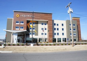 La Quinta Inn & Suites by Wyndham West Memphis