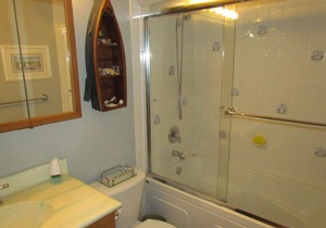 Lake Sundance - Private Walk Out Suite