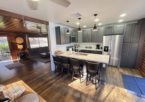 Lakefront #1 Cabin on Acre, Kayaks, Paddle Boards - Shasta Lakeshore Retreat #4