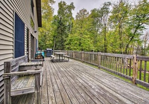 Lakefront Cabin with Private Deck, Dock and Fire Pit!