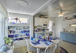 Lakefront Manitowoc Apt - 2 Mi to Red Arrow Park