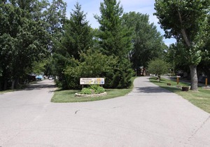 Lakeland RV Campground Deluxe Loft Cabin 12