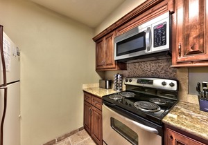 Lakeland Village #471 - Resort Magic 2BR + Loft