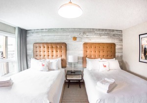 Lamphouse I Double Queen with View Room