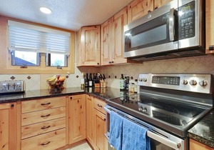 Lance's West 2BDR and Loft- Very Walkable