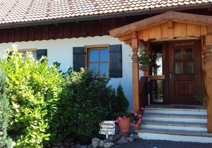 Landhaus Engelhardt in a quiet, sunny location with mountain view apartment 1, allergy free