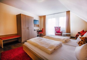 Landhotel und Weingasthof Schwarzer Adler