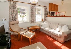 LANE FOLD COTTAGE, pet friendly, with open fire in Grassington