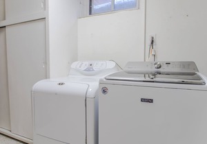 Large 5 BD/2BTH in Highland Park