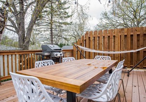 Large 5 BD/2BTH in Highland Park