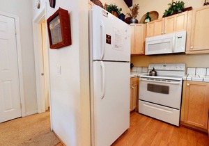 Large Family Home near Downtown Mammoth, Great Complex Amenities. Near Trails
