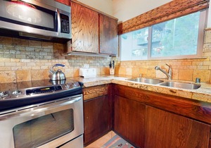 Large Home with Balcony, Near The Village! Family Friendly Complex Amenities