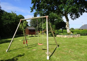 Large house with garden, Ploumilliau