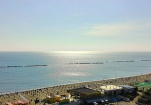 Large three-room apartment with excellent sea view