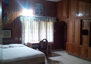 Large villa in kottayam town with 6 bedrooms