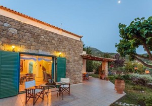 Lavender Garden Retreat - Secluded Seaside Getaway