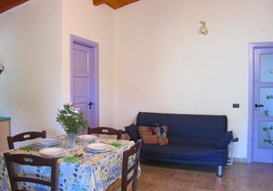LE CASTELLA RESIDENCE APP. 7