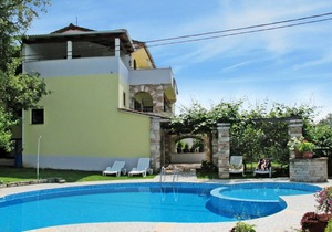 Lea with 1 bedrooms and 1.5 bathrooms