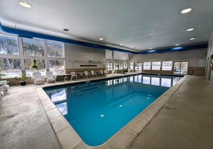 Lenawee 1738 by SummitCove Lodging