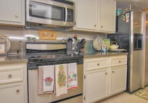 Lighthouse Pointe 103