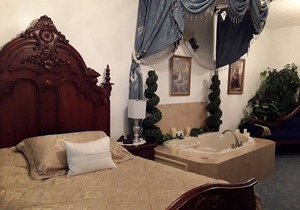 Lions Gate Manor B&B