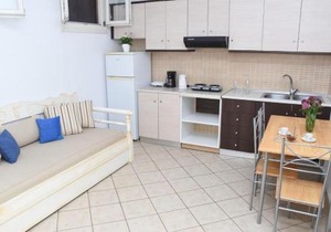 Little Yard Studios & Apartments #3