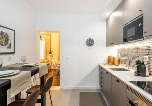 Lively 2 Bedroom Apartment in Iconic Alfama!