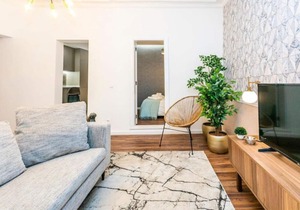 Lively 2 Bedroom Apartment in Iconic Alfama!