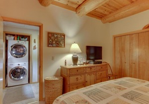 Log Cabin Riverfront Getaway
