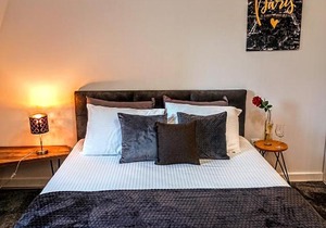 Lola City Center apartment