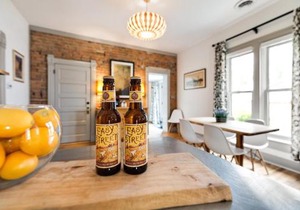 Lola House! Cozy Comfort, Prime Old Town Location