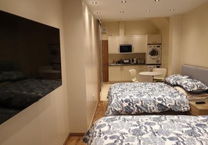 London Luxury Apartments 4 min walk from Ilford Station, with FREE PARKING FREE WIFI