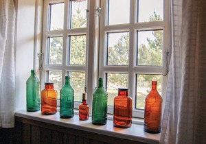 Look forward to a relaxing holiday in this charming holiday home with a traditional thatched roof.