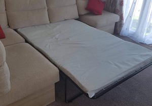 lovely caravan sleeps 8