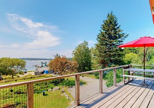 Lovely home, cottage, apartment, with oceanview & washer/dryer