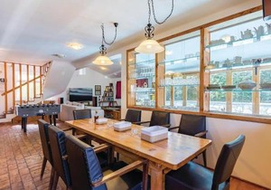 Lovely Home In Liznjan With Kitchen