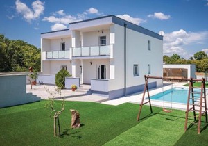 Lovely Home In Loborika With Wifi