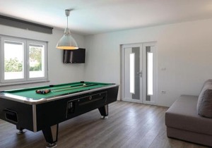 Lovely Home In Loborika With Wifi