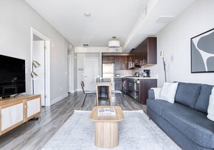 Lovely Mountain View 1BR w/Pool & Gym, walk to Caltrain, by Blueground