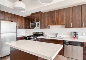 Lovely Mountain View 1BR w/Pool & Gym, walk to Caltrain, by Blueground