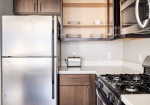 Lovely Mountain View 1BR w/Pool & Gym, walk to Caltrain, by Blueground