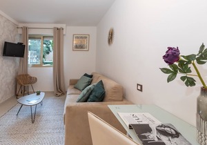 Lovely Riviera 5F - One Bedroom Apartment, Sleeps 4