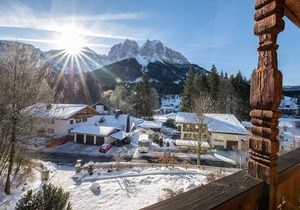 Lovingly furnished holiday apartment "Zirbe" in the Zugspitz village Grainau