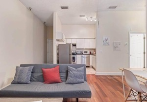 LT Stay Discounts! Cozy 2 BR Apt - Pet Friendly!