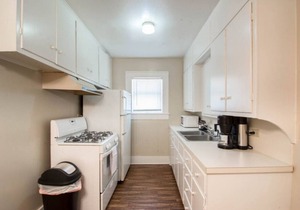 Luna's Lodge - 2BR/2BA - One Block from TTU