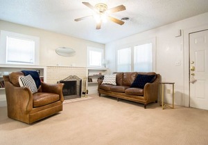 Luna's Lodge - 2BR/2BA - One Block from TTU