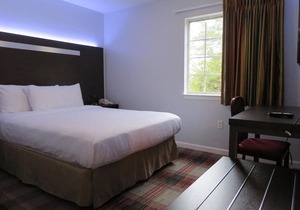 Luxbury Inn & Suites