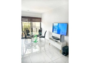 Luxe Penthouse Suite at Labone Crescent, labone